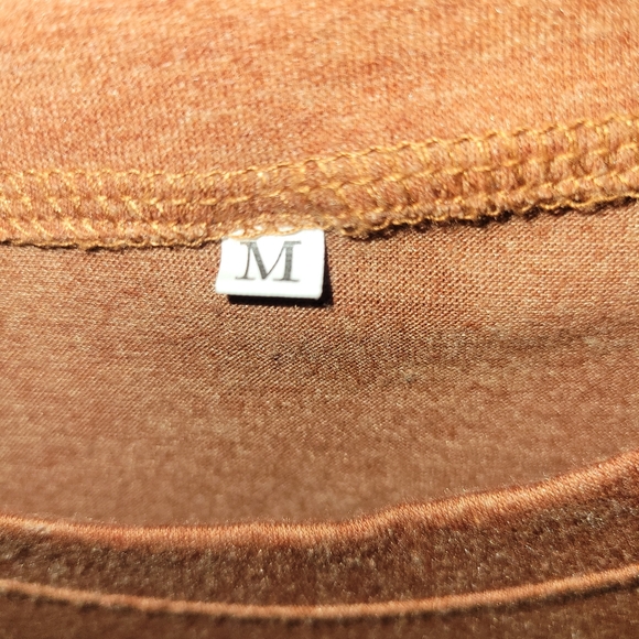 Women's unisex size medium fall tshirt - Picture 3 of 3